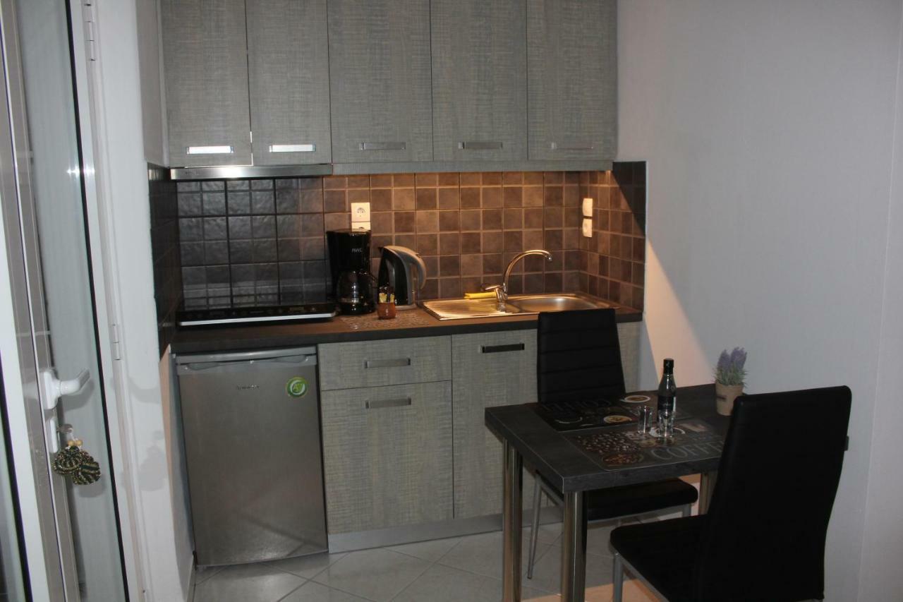 Aaron Studios Apartments Αγία Φωτιά Εξωτερικό φωτογραφία