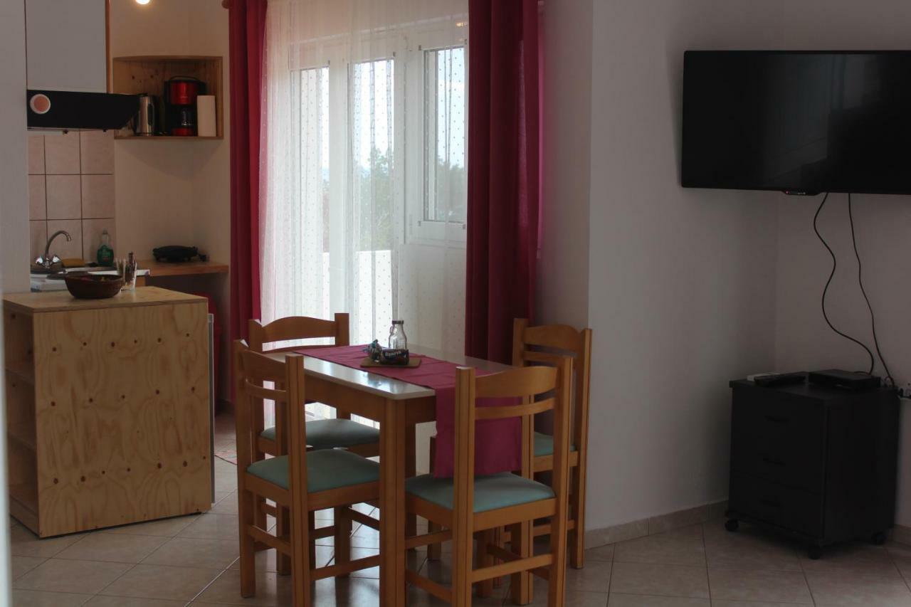 Aaron Studios Apartments Αγία Φωτιά Εξωτερικό φωτογραφία